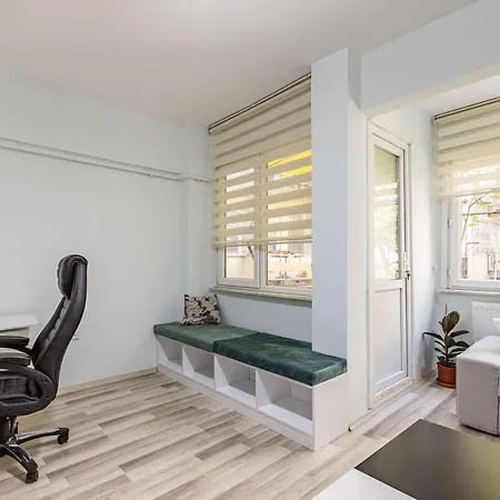 Lovely Apartment With Balcony In The Center Of Besiktas Estambul